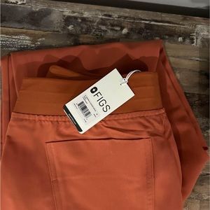 Zamora jogger scrub pants size medium terracotta